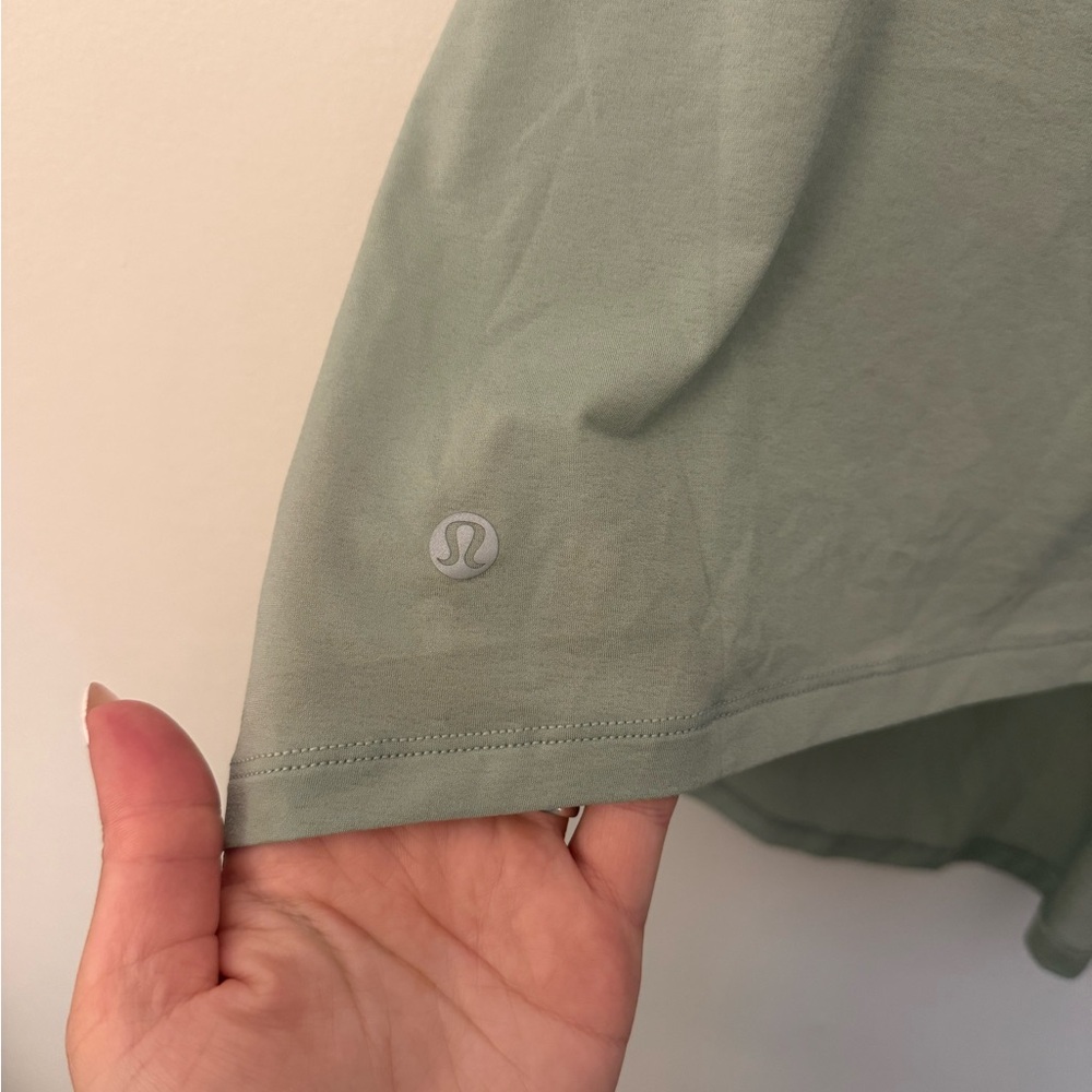 lululemon athletica Sage Green Short Sleeve Tee - Picture 5 of 6